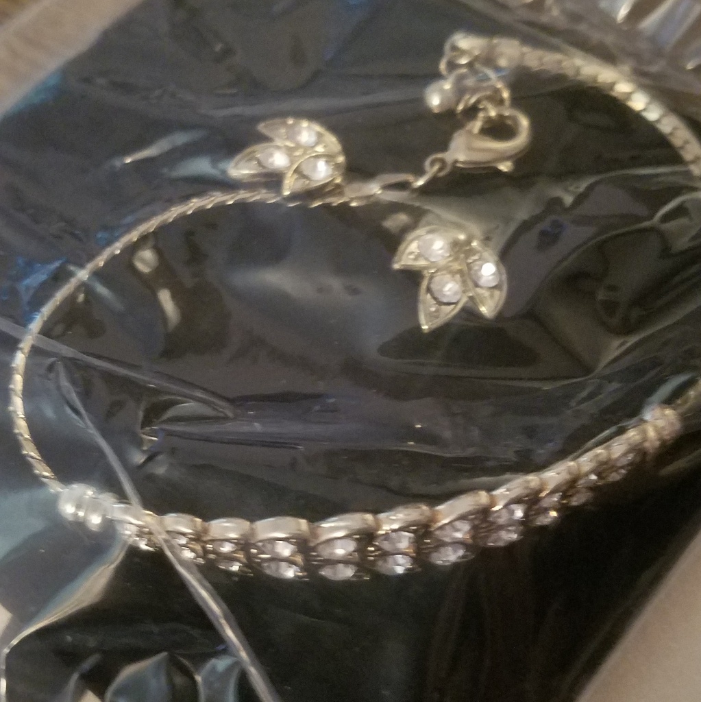 Necklace Earrings Bracelet Set 20$